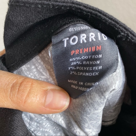 Torrid- Black Classic Ankle Skinny Jean - 10 R - Picture 9 of 10